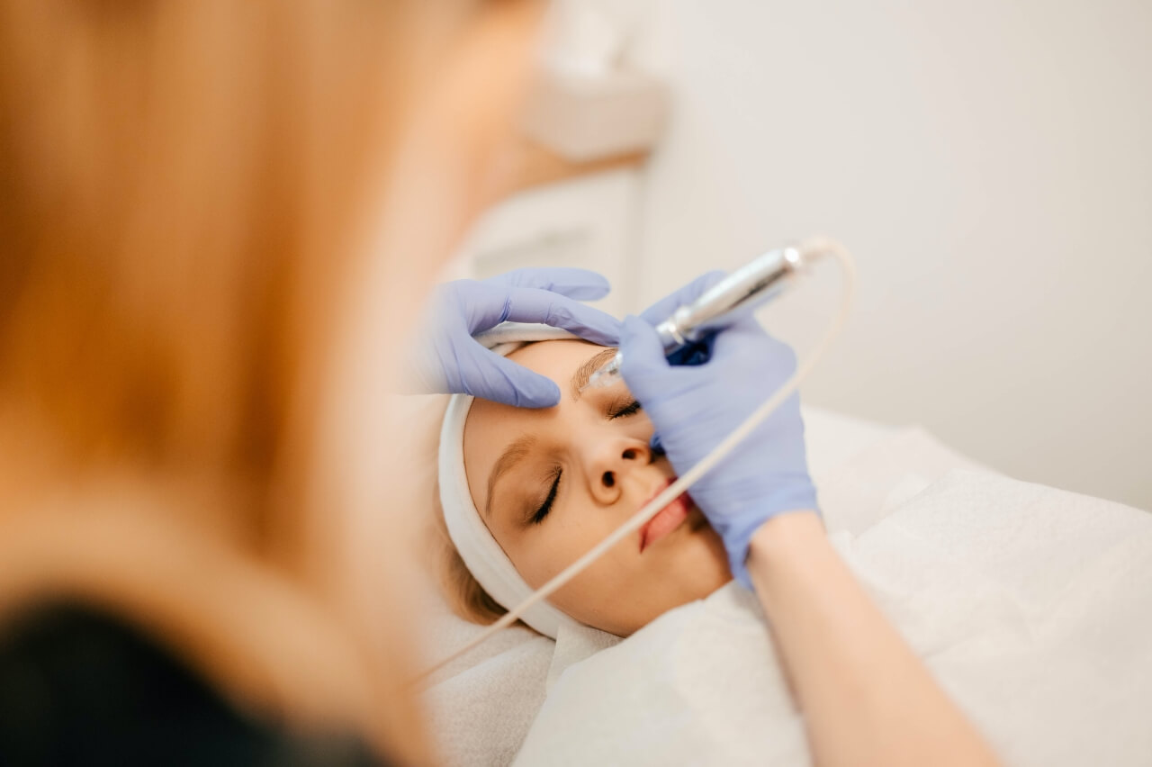 Makijaż permanentny brwi w salonie Metamorfoza